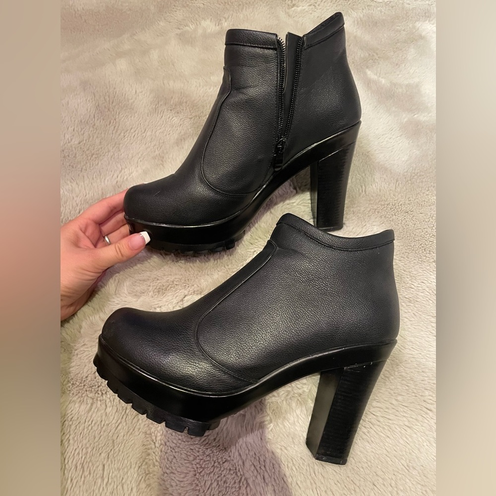 Black booties cheetah print inside